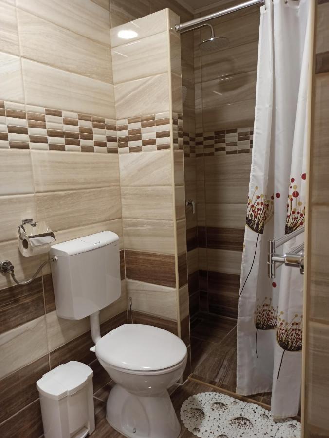Studio Apartments Una Korenica Eksteriør billede