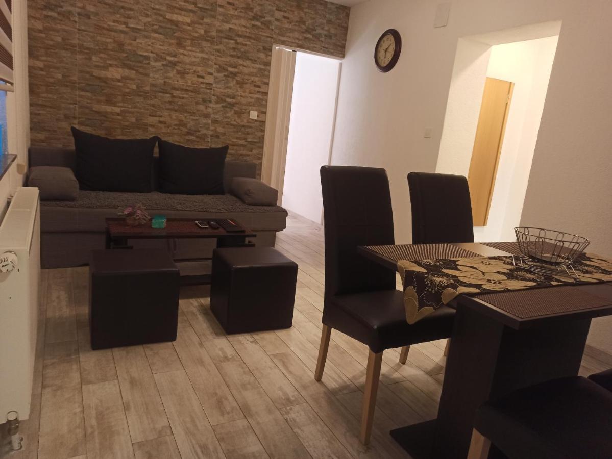 Studio Apartments Una Korenica Eksteriør billede